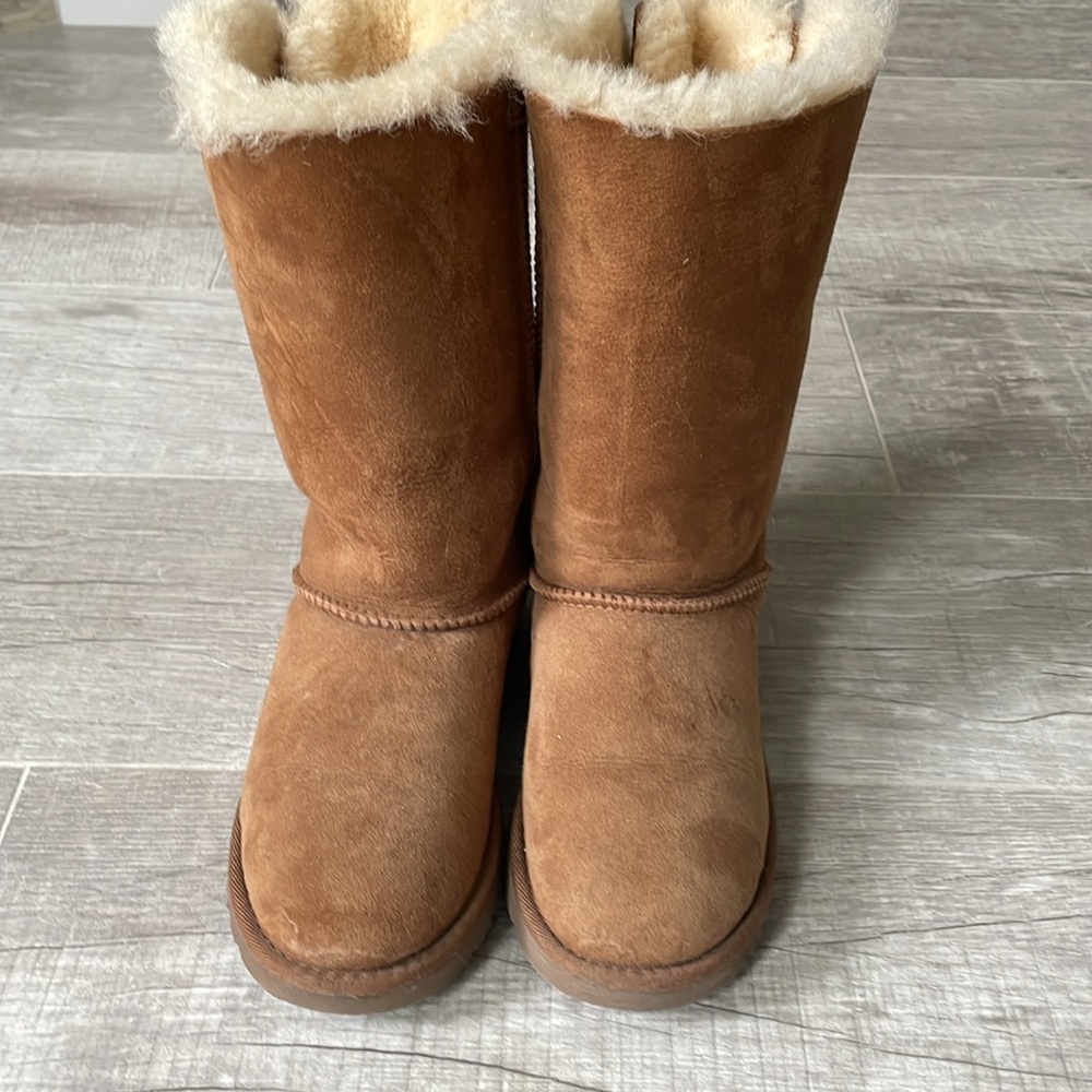 Tall Ugg Boots - Kids Size 4 - Picture 3 of 7